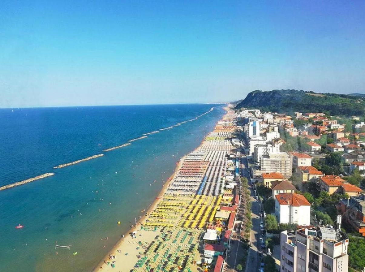 Casa Gramsci Luxury Apartment Pesaro Exterior foto